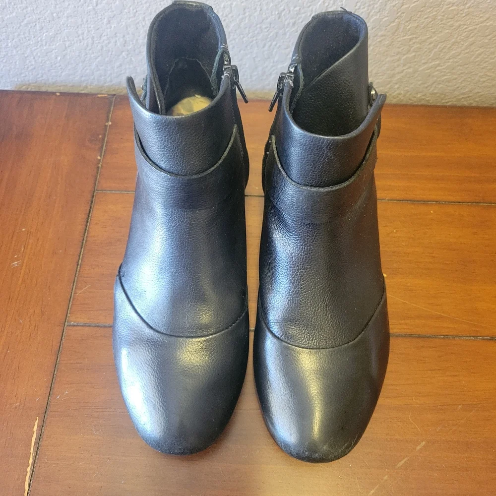 Taos Black Leather Ankle Boots